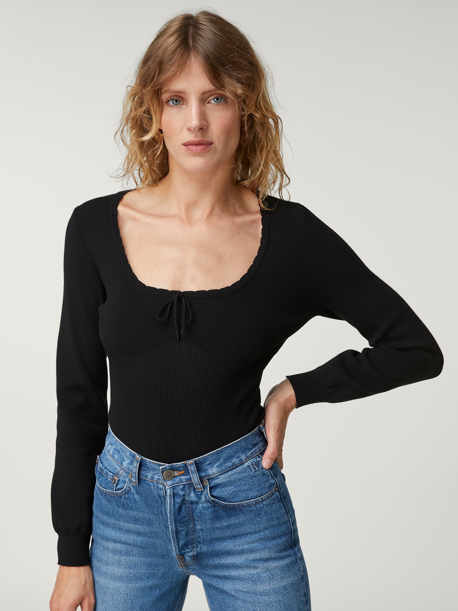 NESRINE sweater NESRINE sweater